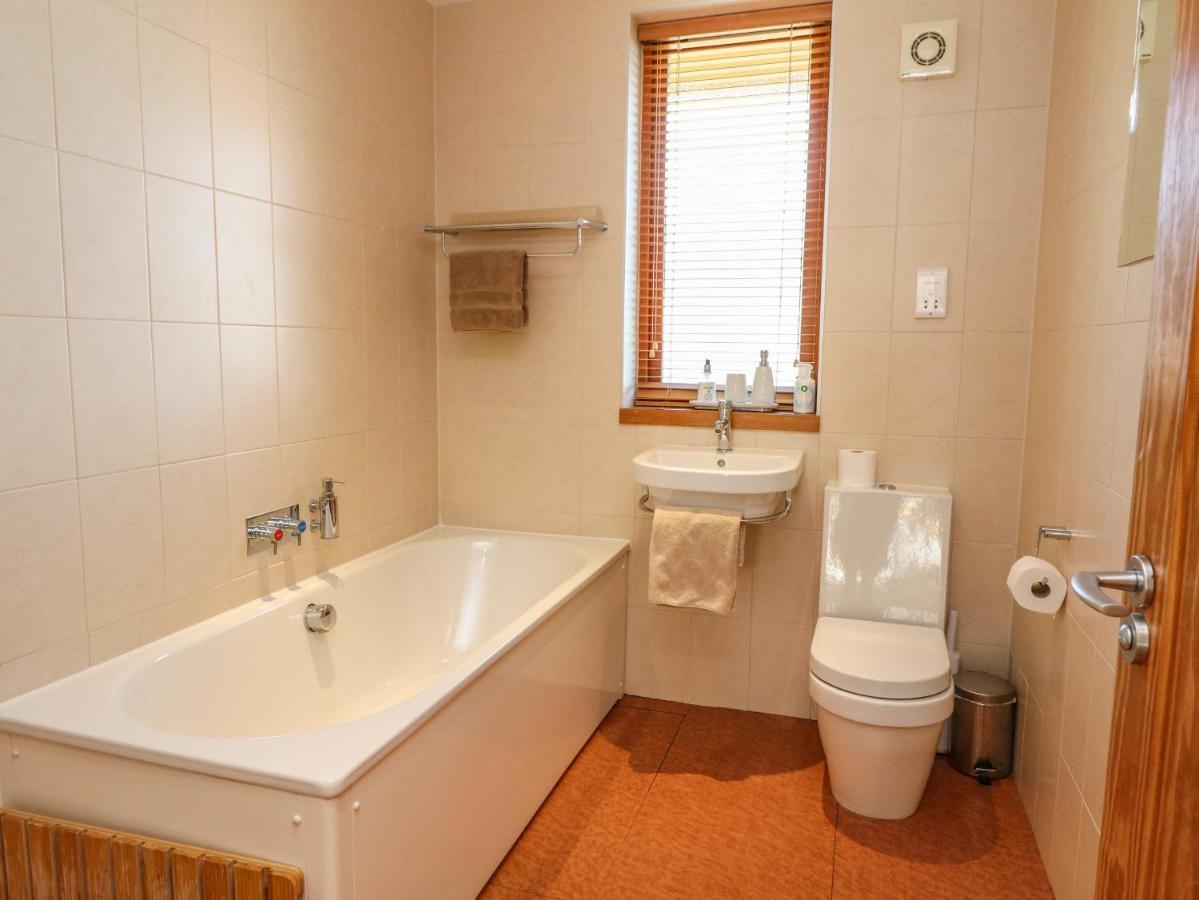 Balvaig Villa Питлохри Екстериор снимка